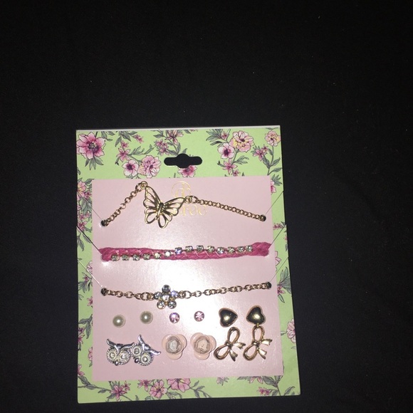 Decree Earrings and bracelets set - Picture 2 of 4